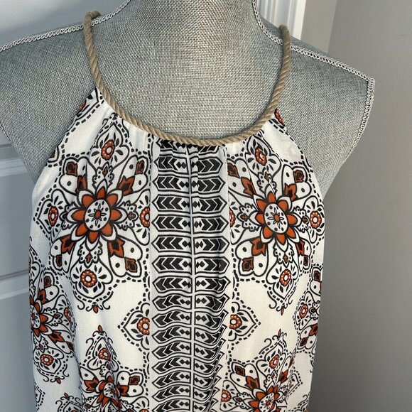 Taylor & Sage Dresses & Skirts - Taylor & Sage Halter Dress Size M EUC